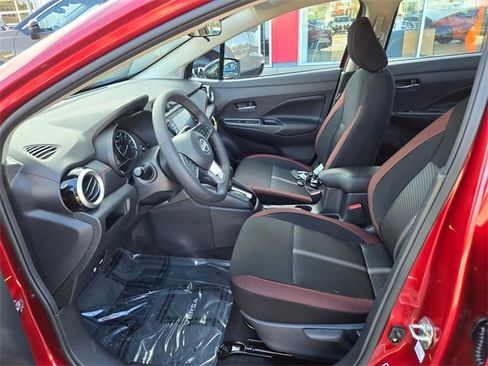 New 2025 Nissan Versa SR w/ Trunk Package image 14