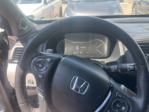 Used 2017 Honda Pilot Elite image 3