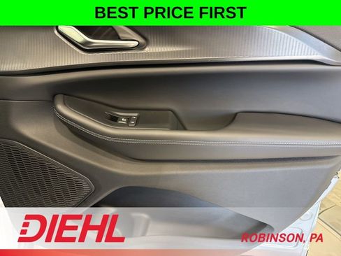 New 2026 Jeep Grand Cherokee L Laredo AWD/4WD image 16