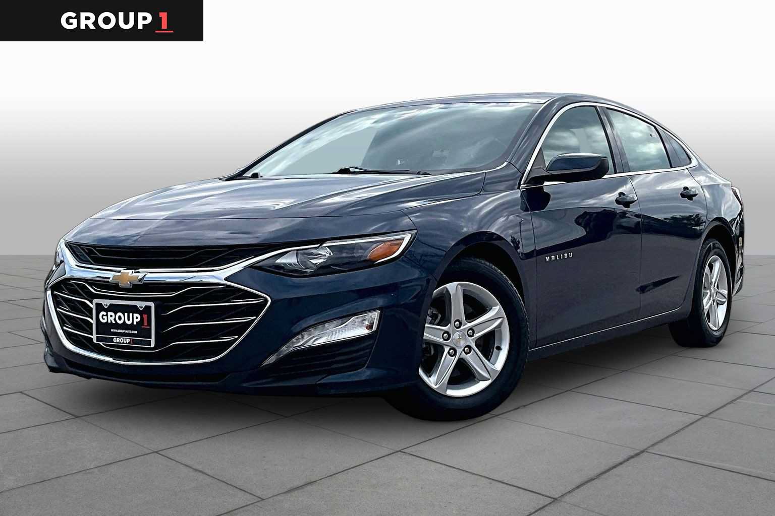Used 2022 Chevrolet Malibu LT FWD image 1
