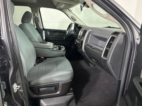 Used 2017 RAM 1500 Express image 27