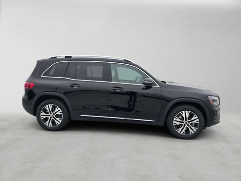 New 2026 Mercedes-Benz GLB 250 image 2