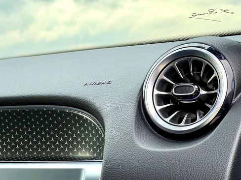 Certified 2024 Mercedes-Benz GLB 250 GLB 250 image 17