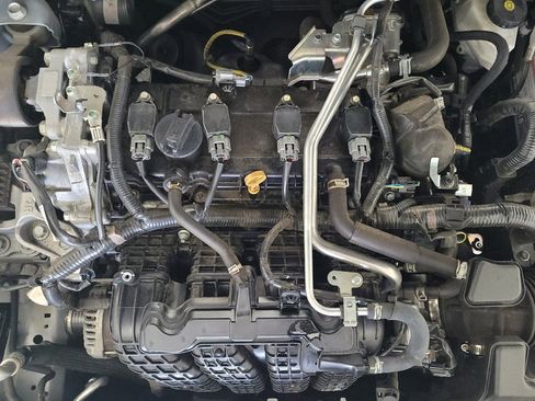 Used 2024 Nissan Altima 2.5 S FWD image 30
