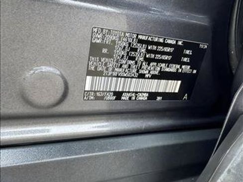 Used 2025 Toyota RAV4 XLE AWD/4WD image 22