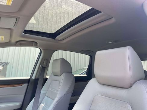 Used 2018 Honda CR-V Touring image 18
