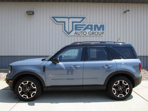 Used 2024 Ford Bronco Sport Outer Banks w/ Tech Package AWD/4WD image 4