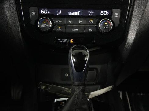 Certified 2020 Nissan Rogue Sport SV FWD image 22