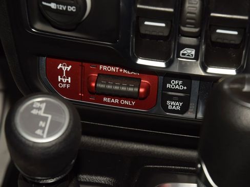 Used 2025 Jeep Gladiator Rubicon w/ Safety Group AWD/4WD image 37