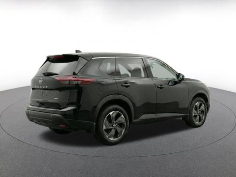 Used 2025 Nissan Rogue SV AWD/4WD image 9