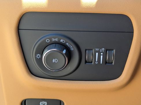 Used 2024 Jeep Grand Cherokee L Summit AWD/4WD image 37