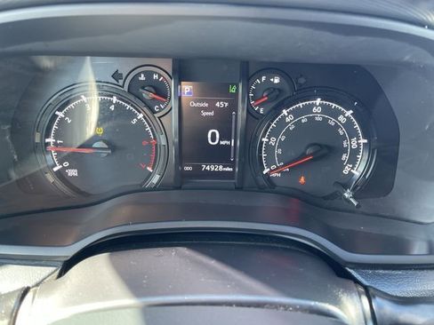 Certified 2023 Toyota 4Runner SR5 AWD/4WD image 16