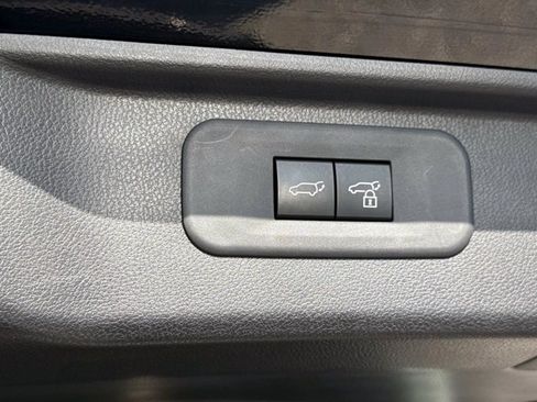 Used 2025 Toyota Grand Highlander AWD image 12