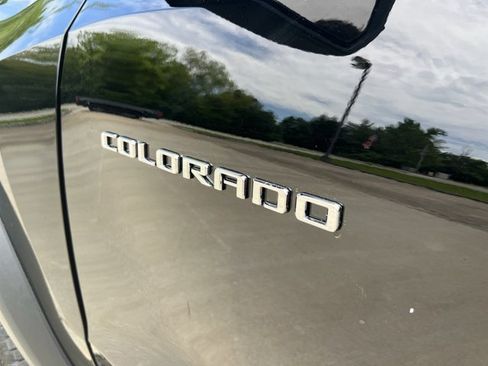 Used 2025 Chevrolet Colorado Trail Boss AWD/4WD image 32