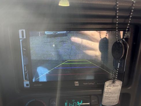 Used 2004 Chevrolet Silverado 2500 LT w/ Heavy-Duty Power Package image 25