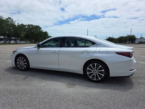Used 2020 Lexus ES 350 w/ Premium Package image 5