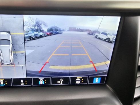 Used 2023 GMC Acadia AT4 w/ Technology Package image 11