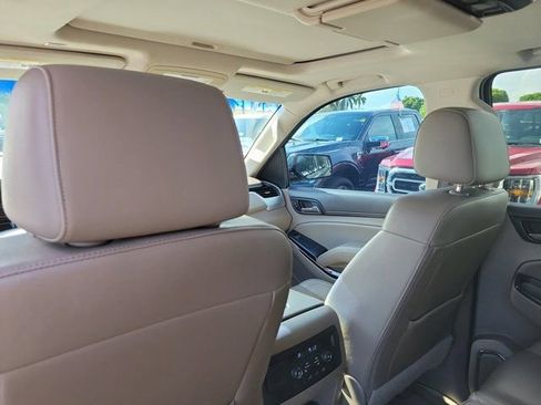 Used 2019 GMC Yukon XL SLT w/ Open Road Package RWD image 16