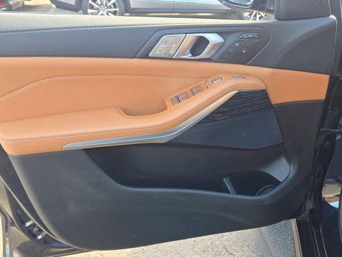 Used 2022 BMW X7 xDrive40i w/ M Sport Package image 40