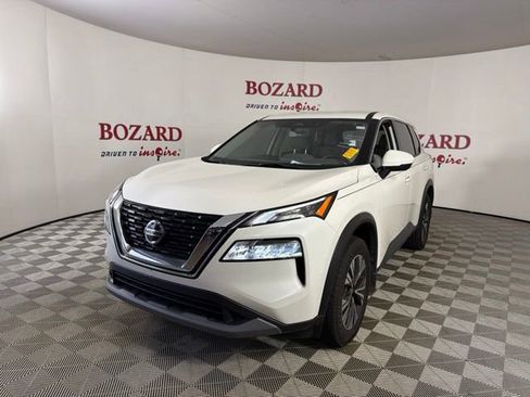 Used 2021 Nissan Rogue SV FWD image 4
