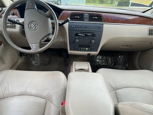 Used 2005 Buick LaCrosse CXL w/ Gold Convenience Package FWD image 9