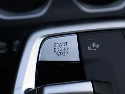 New 2025 BMW X1 xDrive28i w/ Technology Package image 30