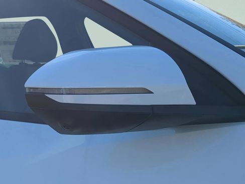 Certified 2025 Hyundai Santa Cruz Limited image 9