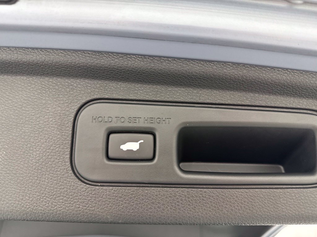 Used 2023 Honda Odyssey Touring image 13