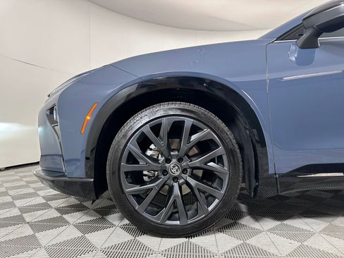 Used 2025 Toyota Crown Signia image 10