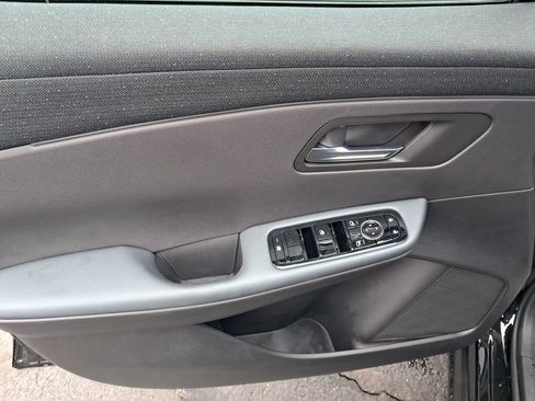 New 2026 Nissan Leaf SV+ w/ Floor Mat Package (SV+) image 11