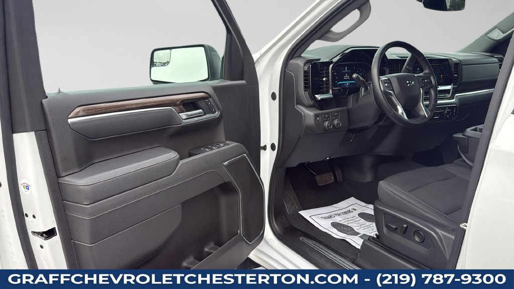 Used 2026 Chevrolet Silverado 1500 RST w/ RST Select Package AWD/4WD image 24