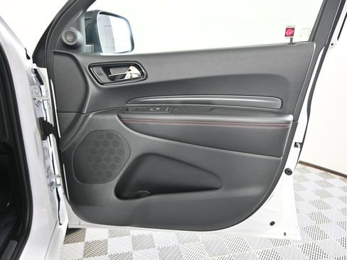 Used 2025 Dodge Durango GT AWD/4WD image 12