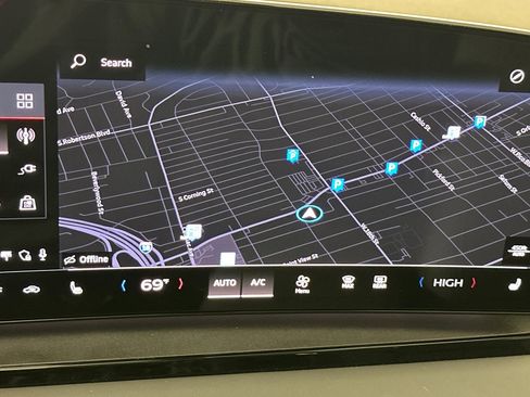 Used 2025 Audi Q6 e-tron Premium w/ Convenience Package image 18