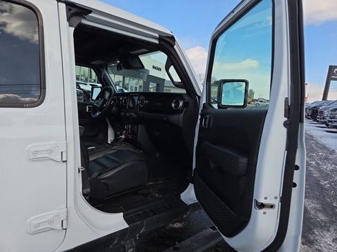 Used 2022 Jeep Wrangler Unlimited Rubicon image 15