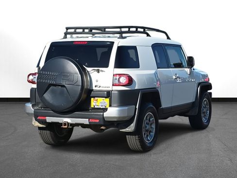 Used 2013 Toyota FJ Cruiser 4WD image 5
