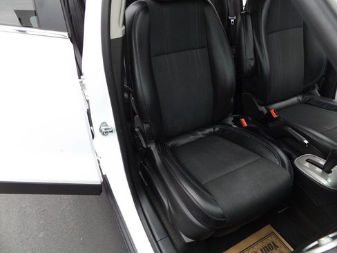 Used 2016 Chevrolet Trax LT w/ LT Sun and Sound Package image 22