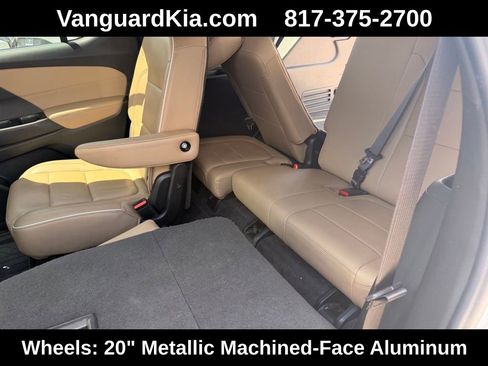 Used 2023 Chevrolet Traverse Premier image 25