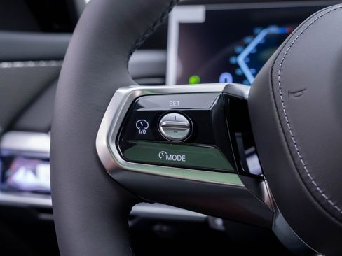 New 2026 BMW i7 xDrive60 w/ Executive Package image 30