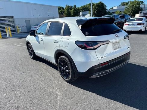 Used 2023 Honda HR-V Sport image 12