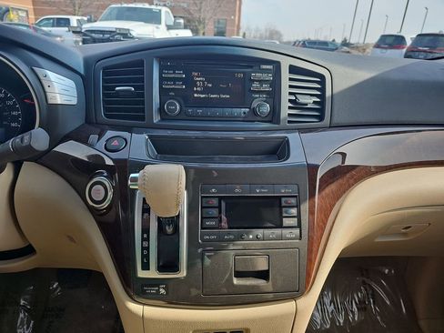 Used 2014 Nissan Quest SV w/ Leather Package image 20