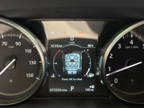 Used 2019 Land Rover Discovery Sport SE AWD/4WD image 14