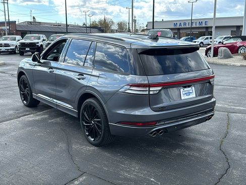 Used 2025 Lincoln Aviator Reserve w/ Jet Appearance Package AWD/4WD image 8