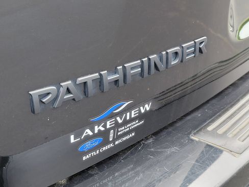 Used 2018 Nissan Pathfinder SL w/ Midnight Edition Package AWD/4WD image 35