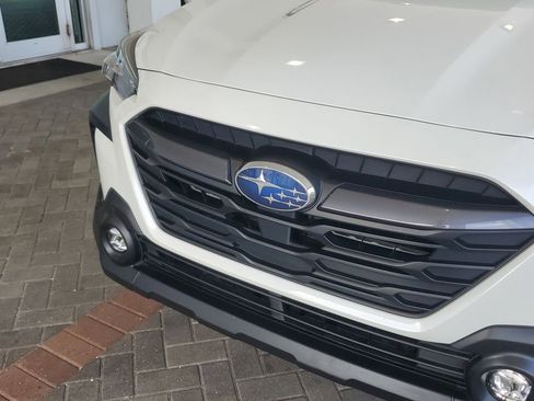 Used 2023 Subaru Outback Premium AWD/4WD image 8