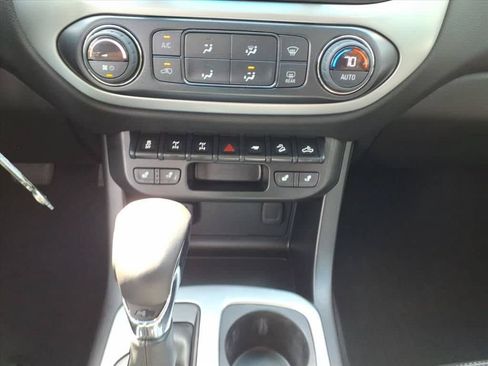Used 2022 Chevrolet Colorado ZR2 w/ ZR2 Dusk Special Edition AWD/4WD image 29