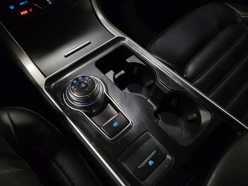 Used 2020 Ford Edge SEL w/ Cold Weather Package image 26