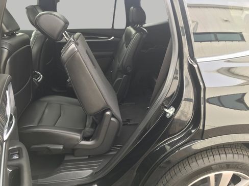 Certified 2025 Cadillac XT6 Premium Luxury image 24