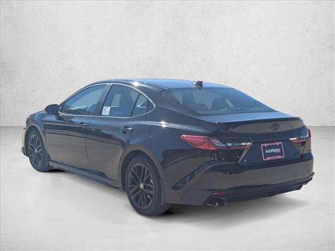 Used 2026 Toyota Camry SE w/ Convenience Package image 10