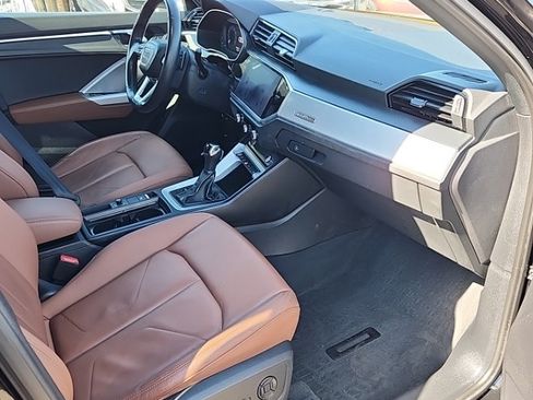 Used 2021 Audi Q3 2.0T Premium w/ Convenience Package AWD/4WD image 9
