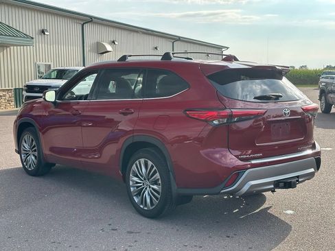Used 2021 Toyota Highlander Platinum AWD/4WD image 5